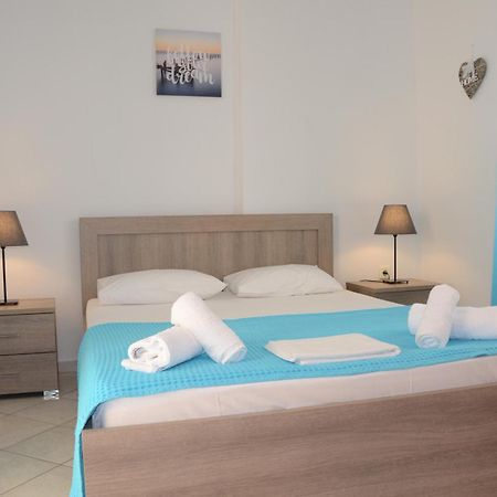 Roses Rt Apartments Skioni II Néa Skióni Eksteriør bilde